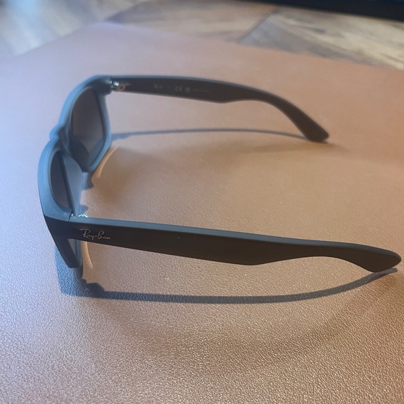 Ray-Ban Sunglasses - Picture 3 of 5